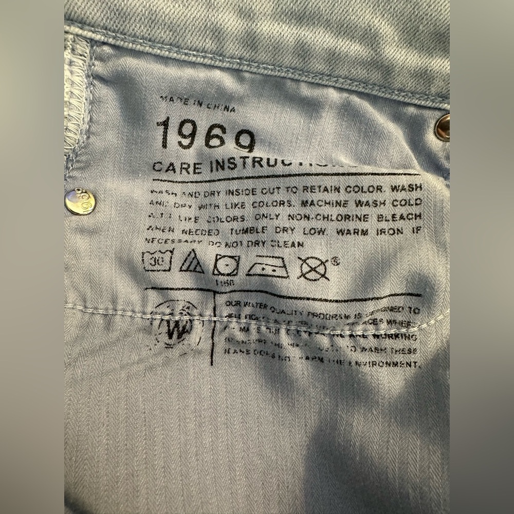 GAP 1969 Sexy Boyfriend Jeans Light Blue Shirtting Wash Mid Rise Cuffed Roll Up - Picture 7 of 10